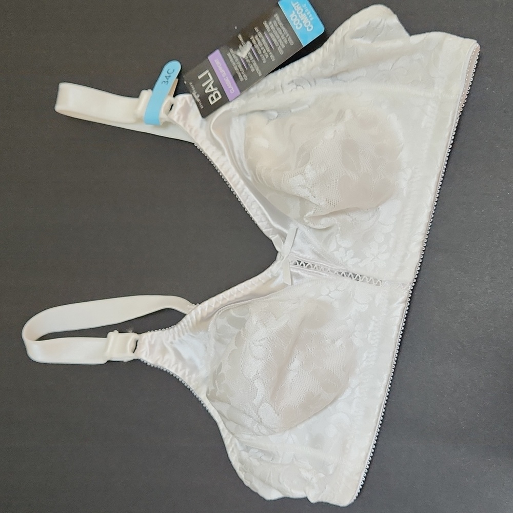 2017 Bali Classic Support Cool Comfort Satin Lace Bra 34C DF3372